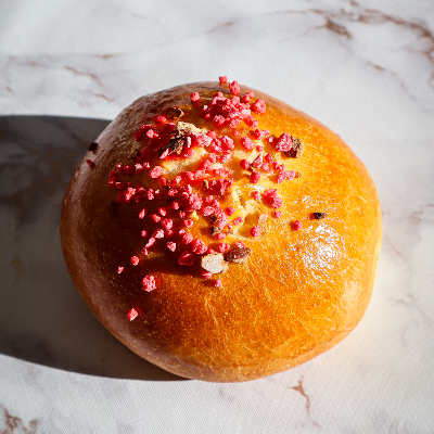 brioche-a-la-praline-rose